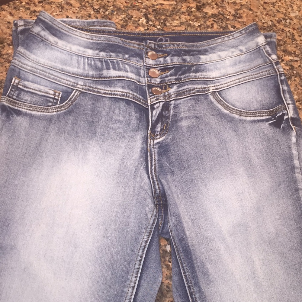 Jeans - Picture 2 of 4